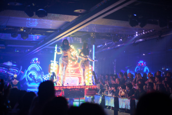 Robots and lazers and lights...oh my!