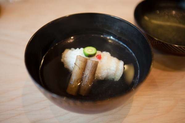 Eel in a light broth